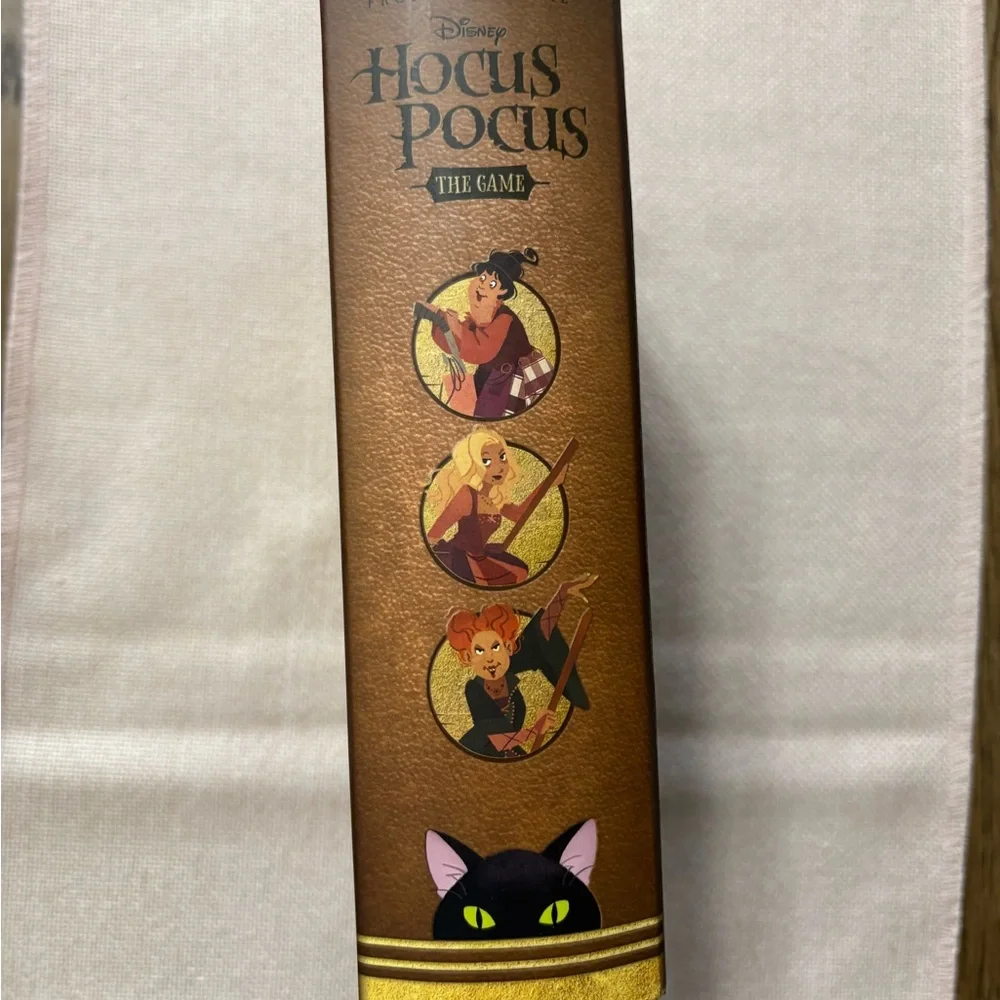 Disney Hocus Pocus Board Game Green and Brown - Picture 2 of 4
